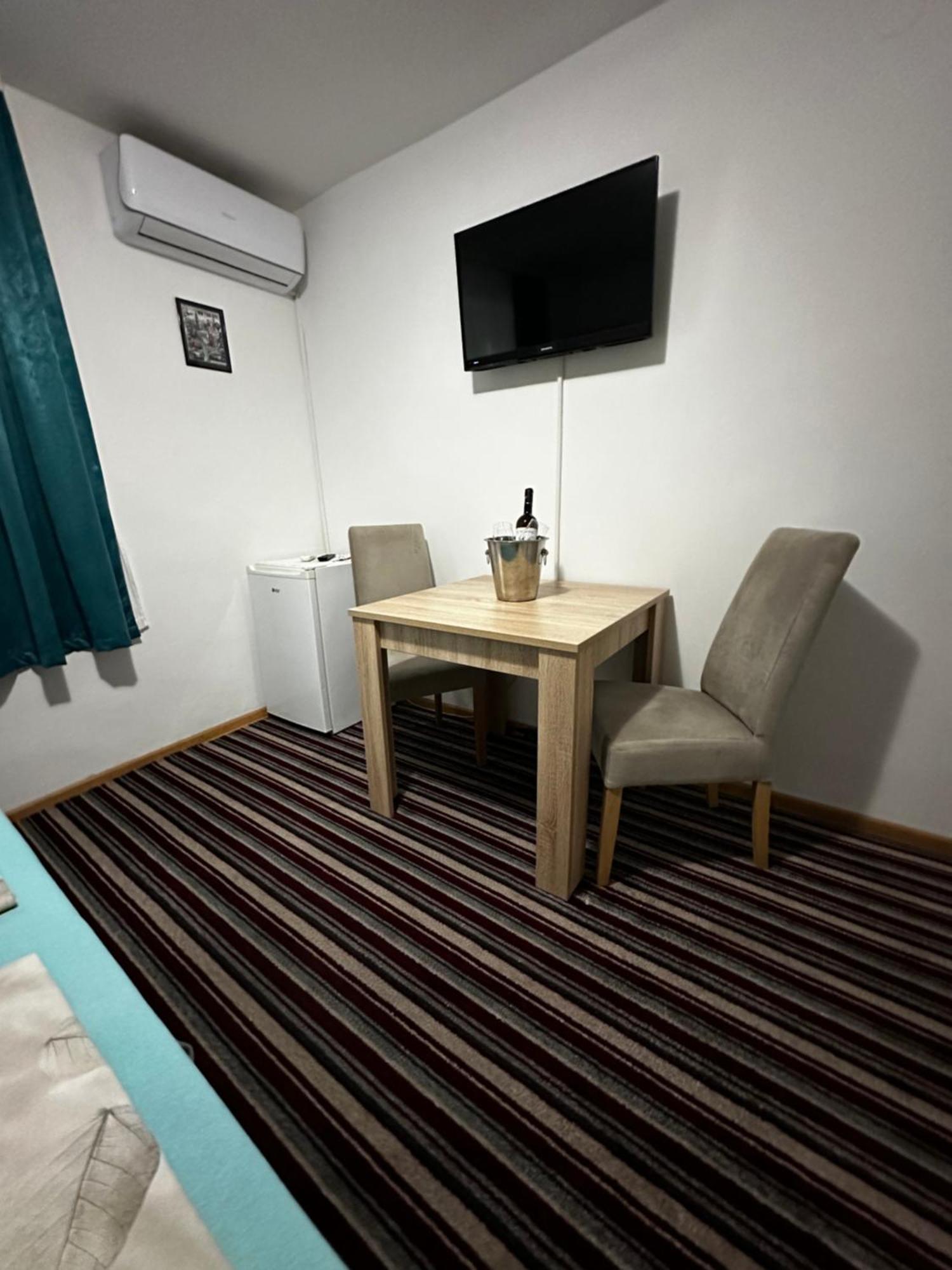 Guest House Nana Mostar Exteriör bild